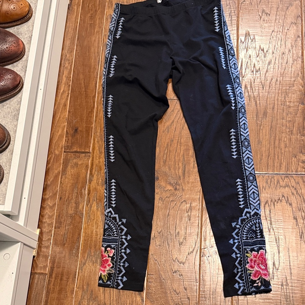 Johnny Was Black Leggings with Blue and Pink Embroidery